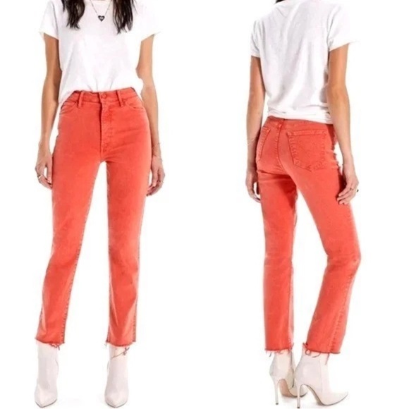 MOTHER Pants - Mother - The Swooner Rascal Ankle Fray in Flame Scarlett